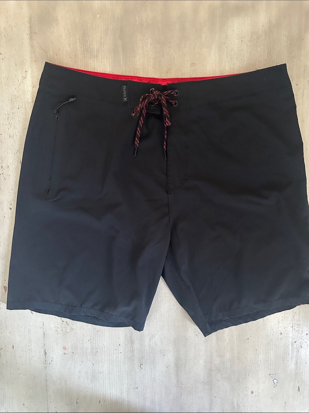 Hurley Men’s 32 Swim Trunks